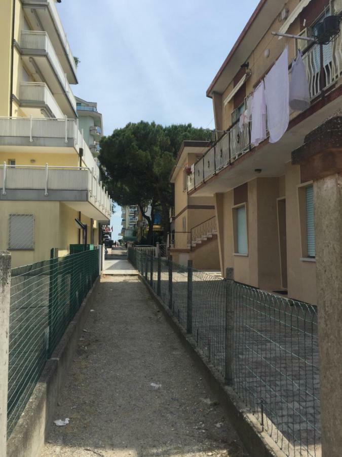 Casalina Hotell Lido di Jesolo Exteriör bild